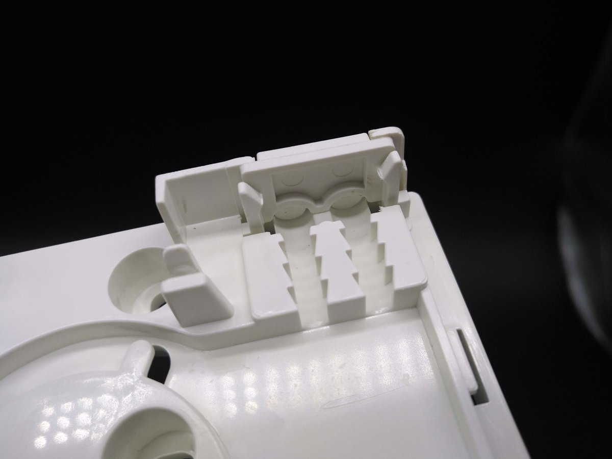 Yingdapc's tweet image. fiber termination boxes, exceeds your imagination. yingdapc.com/2-cores-fiber-… #Fiberterminationboxes #fiberopticterminalbox