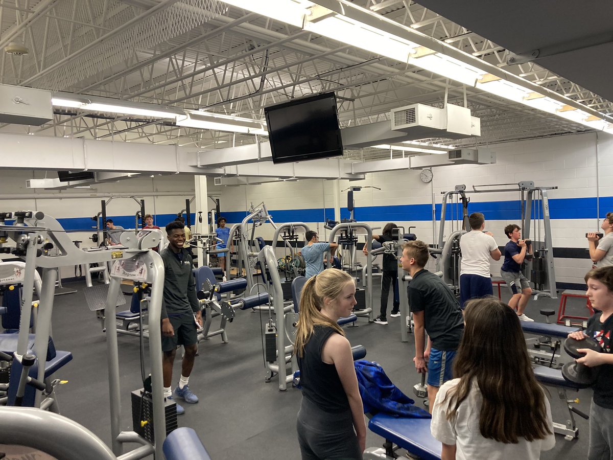 Nice to see <a href="/Nazgirlstennis/">Nazareth Girls Tennis</a>, <a href="/nazboystennis/">Nazareth Boys Tennis</a>, and <a href="/Nazareth_Golf/">Nazareth Golf</a> all putting in some off-season work! #GoBlueEagles