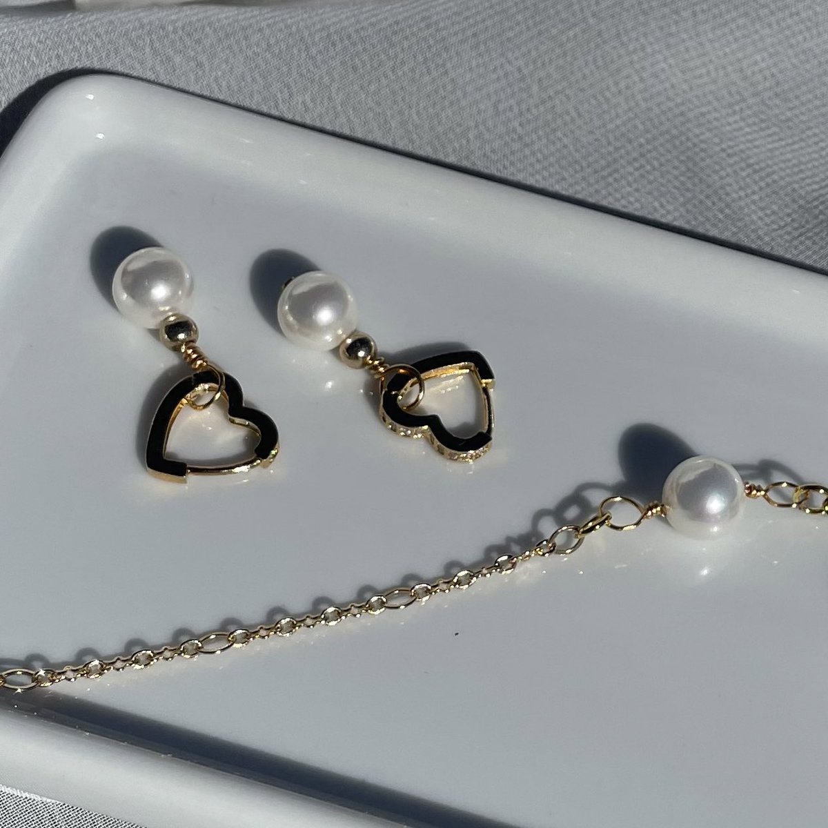 Sweetheart Mother of Pearl Earrings🤍