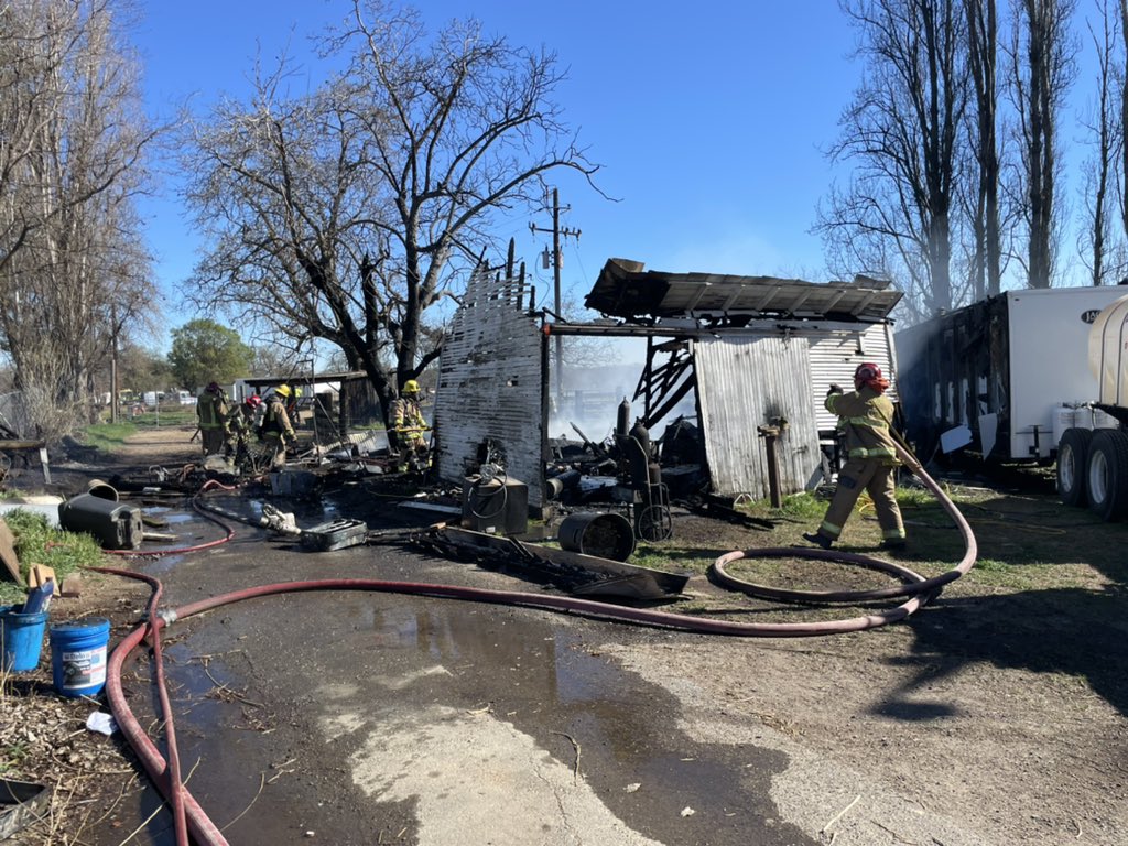 CALFIRE_ButteCo's tweet photo. #KentuckyFire(update)Firefighters are making good progress and have knock down on the fire. Virginia street is currently closed, find an alternate route to travel while in the area. https://t.co/UtcaRNc2v2