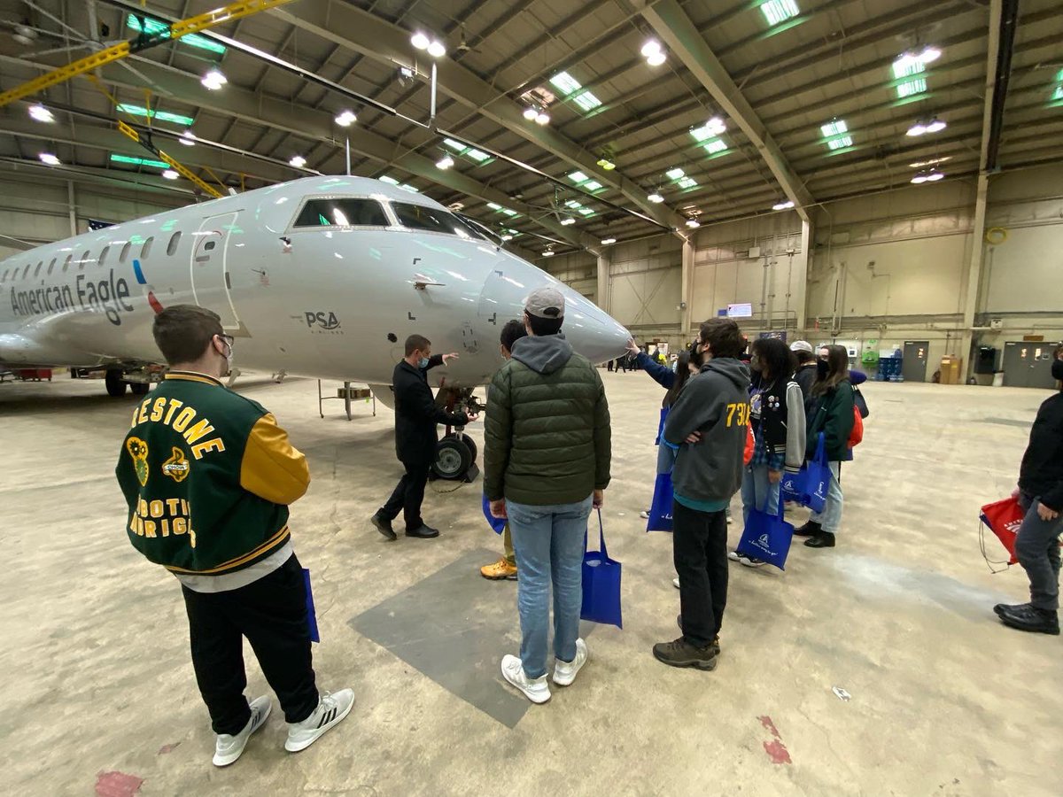 CAKairport's tweet photo. Students and faculty from @akronschools Community Learning Center program recently spent the day at CAK to learn more about career opportunities. Shoutout to the students for being highly engaged and prepared with questions. Thank you to all our presenting partners. https://t.co/bxCRVNJZrt