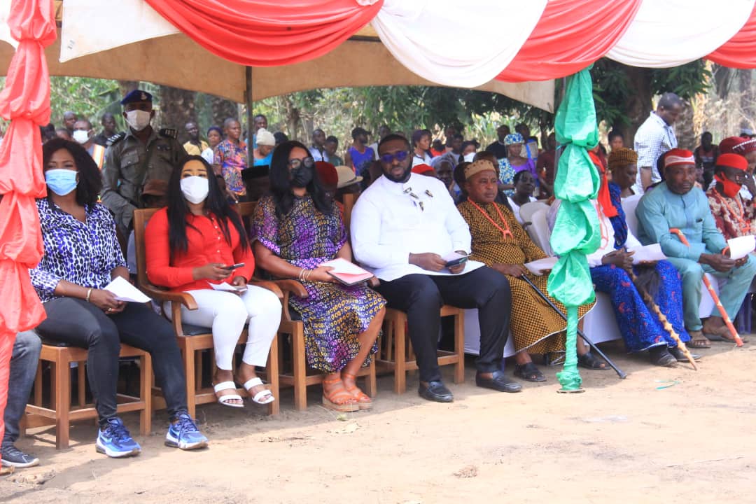 C'River First Lady Dr. Linda Ayade Performs Ground Breaking Of @zipline Drones Distribution Centre In Ogoja. trekafrica.net/headlines/cros… @edu_betta @zipline @SaharaReporters @NtemEngr @WHO