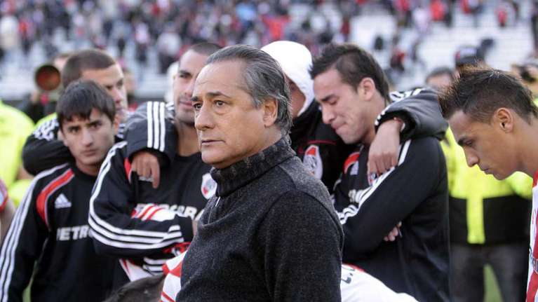 ojeedita_'s tweet photo. newells de local       / newells de visitante https://t.co/YnOyVu5x52