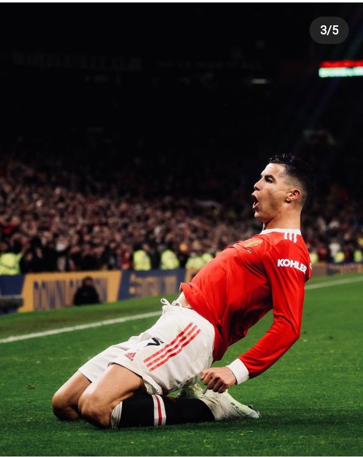 anifernando98's tweet photo. மேட்டுக்குடியின் கூப்பாடு இனி நாட்டுக்குள்ள கேட்காது 
#CristianoRonaldo #MUNBHA 
#EPL https://t.co/nWtcKg34Ah
