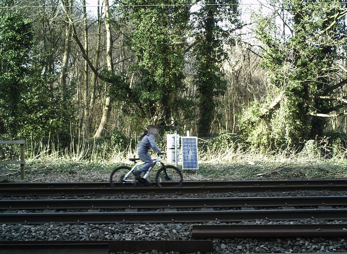 networkrail's tweet photo. ⚠️ REMINDER: As many children are on their half term break, please remind them a train can't stop for them.

➡️ https://t.co/ZRElIiwytv

🛤️🚶‍♂️🚶‍♀️A shortcut across the tracks is never the answer. It's highly dangerous and illegal! ⚠️

📷 Archive CCTV stills https://t.co/jPPSoUew4K