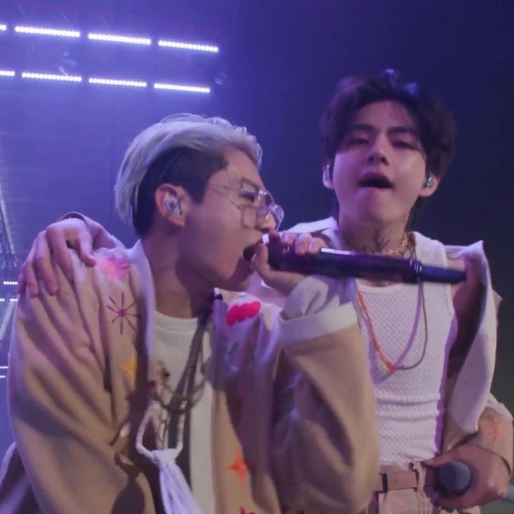 goobclub's tweet photo. ARE WE GOING TO SEE THIS TAEKOOK AGAIN ??? https://t.co/dTkCgBHHp3