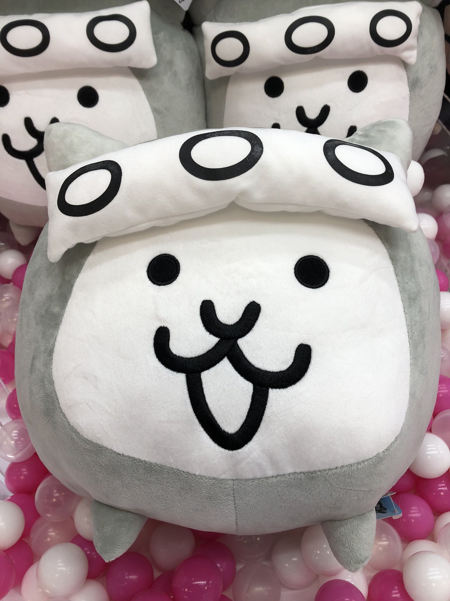 タイトーステーション 海老名ビナウォーク プライズ 新景品 にゃんこ大戦争 Bigぬいぐるみ ネコ忍者 が登場しました 忍者姿のネコのかわいいぬいぐるみです 背中には刀が ニャンコ大戦争 ネコ忍者 タイステ 海老名vw T Co Qjjdg3k7jf