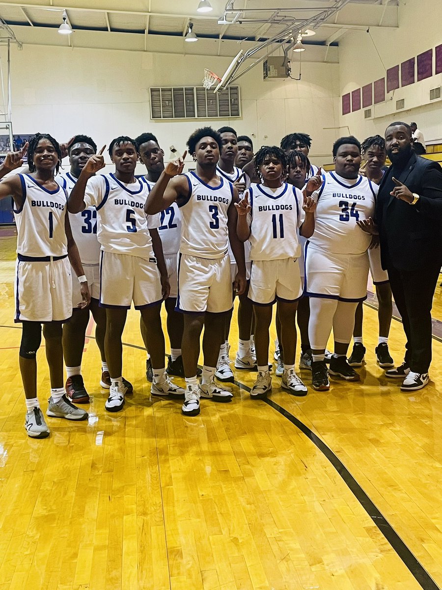 MARLIN JV BOYS DISTRICT CHAMPS🏆
A perfect record of 7-0.. I am very proud to coach a special group of young men who works hard and competes every single day‼️ <a href="/RTorres_lll/">Ruben Torres lll</a> 

Thank you🙏🏾

#5XChampions🏆
#DogsRUs🏀😤