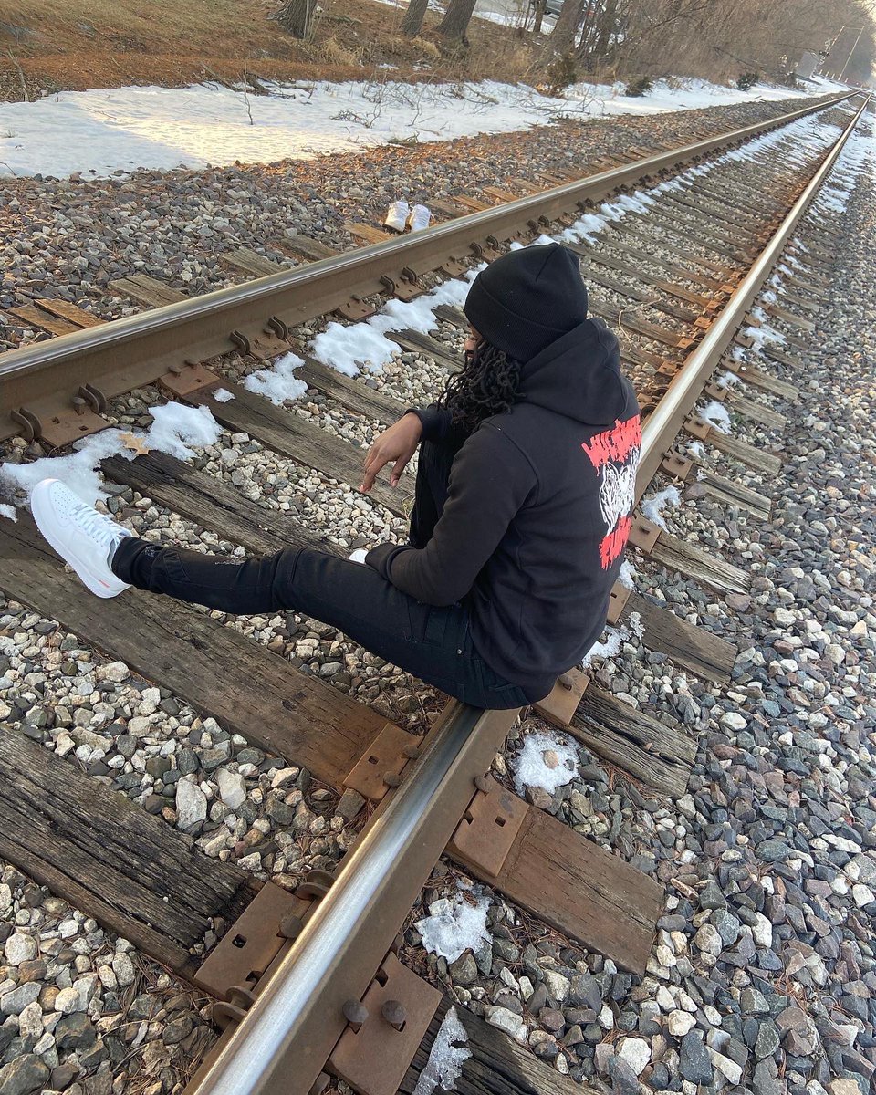 T_Howard23's tweet image. New World Vulture 💫 Collection Hoodie 

• Available NOW ONLINE 

• Sizes: S, M, L, XL 

• Model Size: M 

It’s a LifeStyle ♥️ 

@vultureculture__chicago 

#lifestyle #elevated #elevatedevolutions #love #reels #culture #vc #share #repost #entrepreneur

#likelike #share