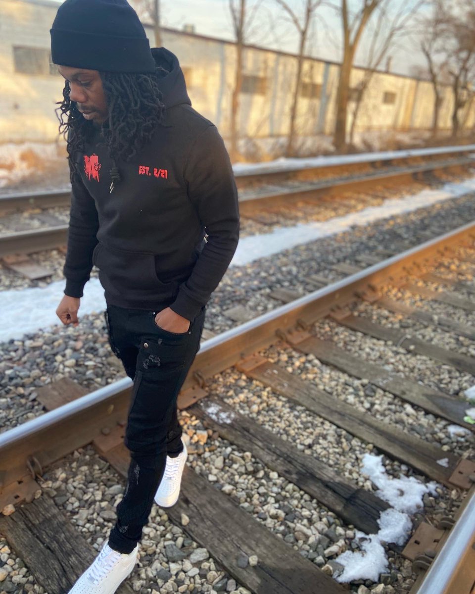 T_Howard23's tweet image. New World Vulture 💫 Collection Hoodie 

• Available NOW ONLINE 

• Sizes: S, M, L, XL 

• Model Size: M 

It’s a LifeStyle ♥️ 

@vultureculture__chicago 

#lifestyle #elevated #elevatedevolutions #love #reels #culture #vc #share #repost #entrepreneur

#likelike #share