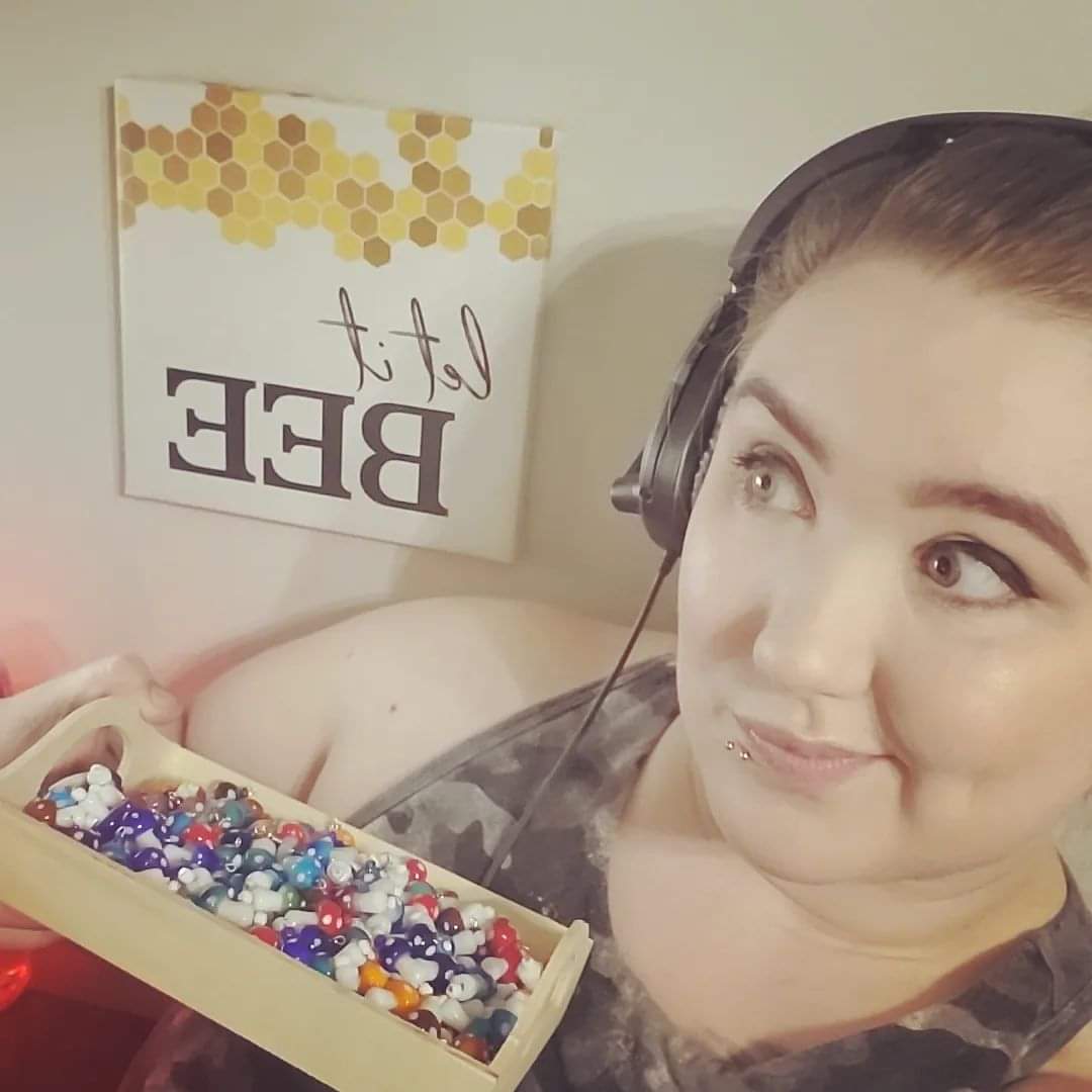 Join Garden as she streams stringing 1.5 pounds of mushroom earrings! 🍄 

#mushroom #Mushroomgeddon  #mushroomearrings #jewelrymaking #livestreaming #twitchstream