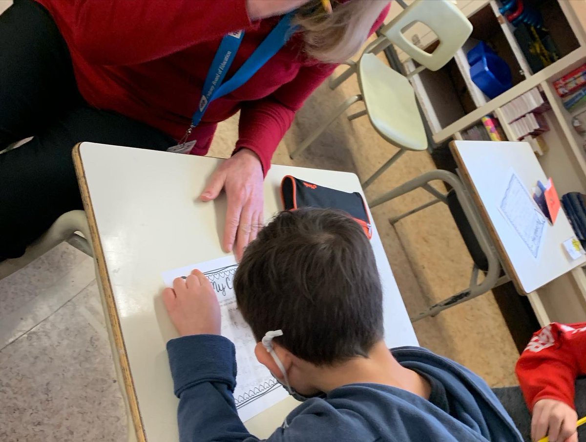 capitol_school's tweet image. Ms. Gordon’s class worked on ‘Compli-mats’ for their classmates for Valentines Day. What a wonderful way to include all our friends. Way to go, Grade 1/2! #WeAreCBE #GoGeos