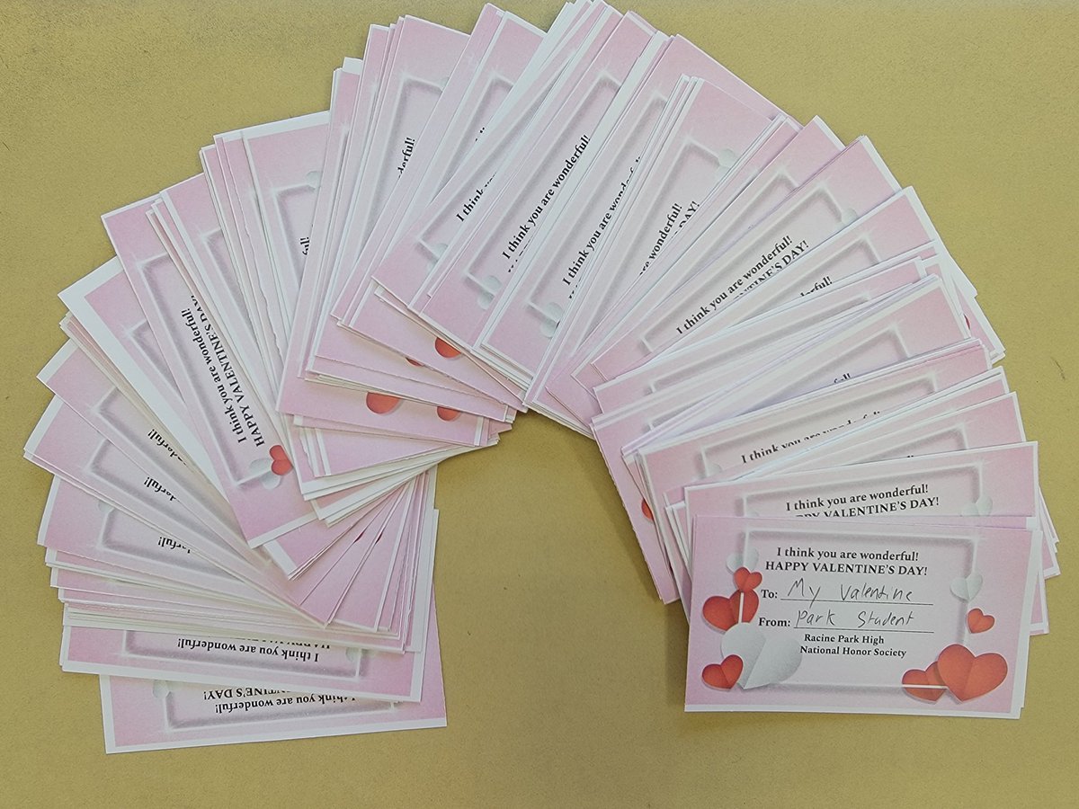 The Racine Park National Honor Society members created Valentine's cards for all HALO residents. The members wish you a Happy Valentine's day! 💙🧡
