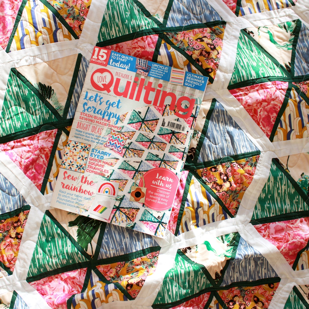 ArtGalleryFab's tweet photo. We are so proud to be on the cover of Issue 107 of Love Patchwork & Quilting! 🙌 Featuring the stunning “Hexie Heaven” quilt made with #AGFEve by Bari J., where easy triangles in retro floral prints are transformed into a whole host of hexies that'll brighten up any room! 🔺🌸🔻 https://t.co/Y54M0X6uA3