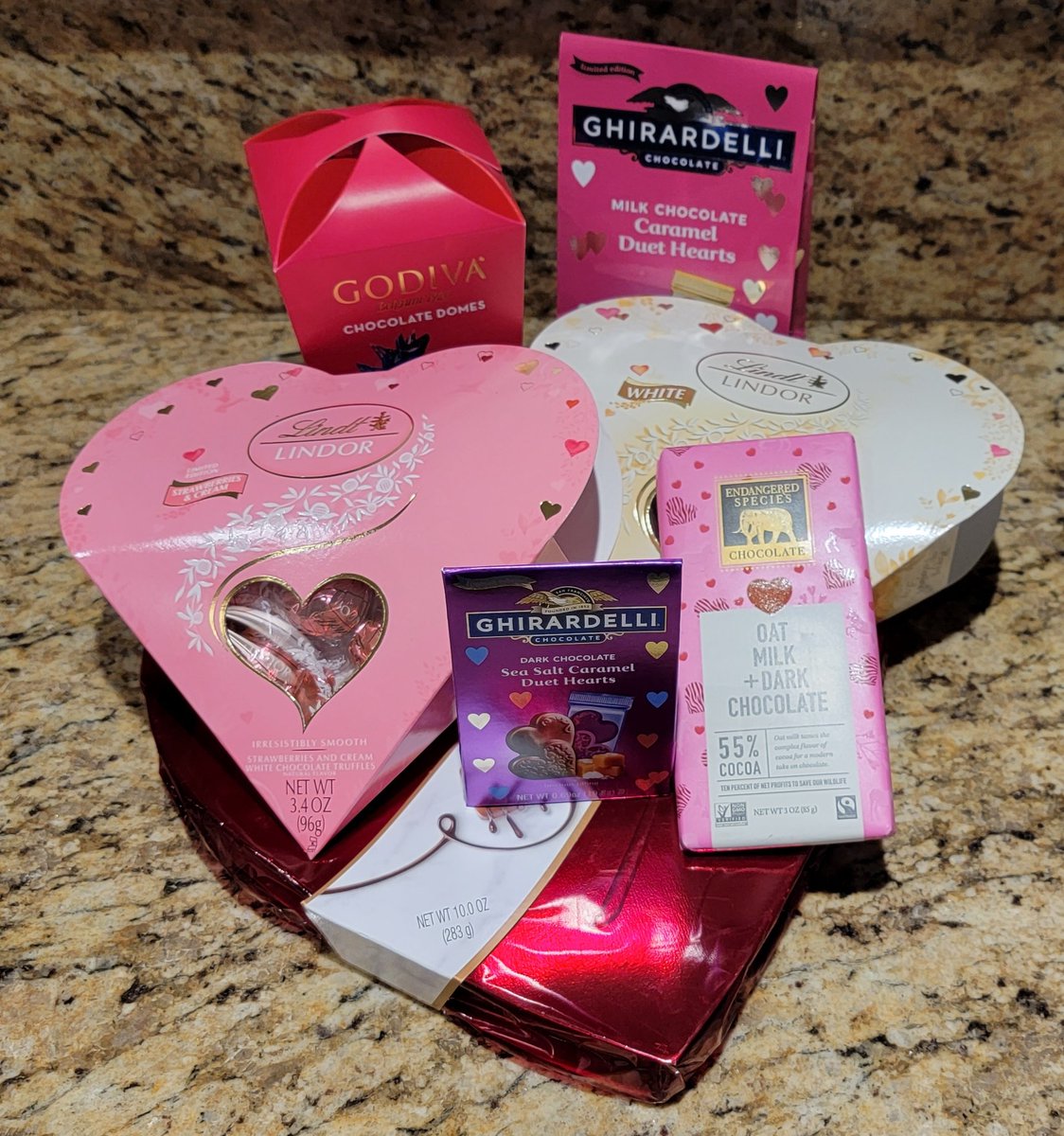monorailmedic's tweet photo. My favorite holidays are the days after chocolate-gifting holidays. 50% off FTW. https://t.co/1Ru1mUpJcI