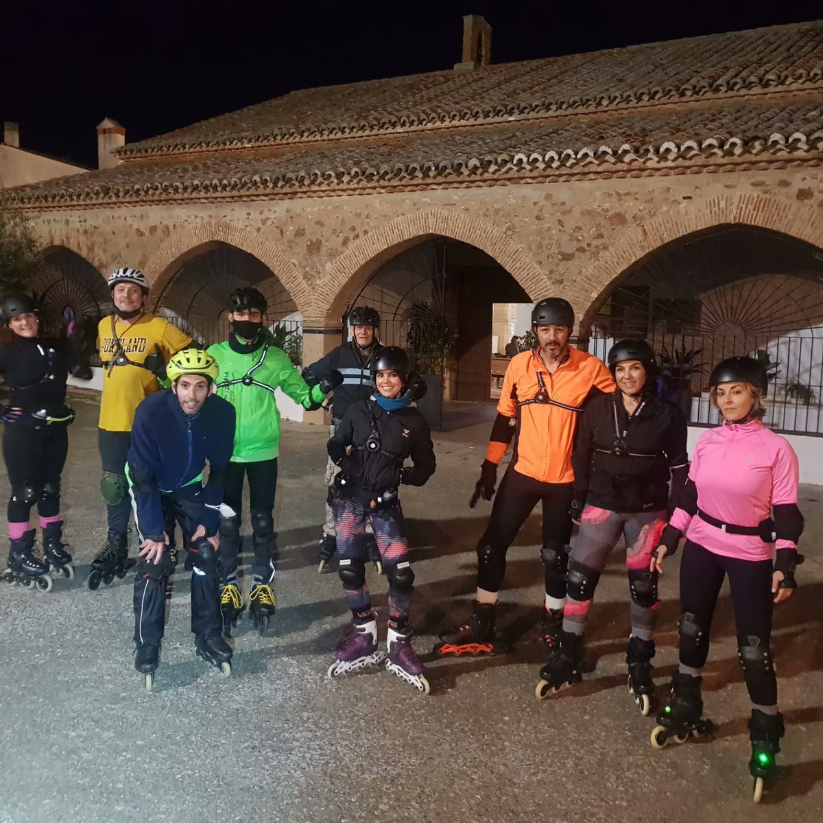 Hoy nos fuimos de Ruta Básica de martes. Ven a rodar con nosotros!! Únete a CCRueda!! #deportecaceres #patinajeenlinea  #diversion #caceres #amigos