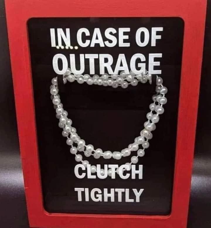 rockstodef's tweet photo. @mziowagal @RealCandaceO https://t.co/niai7dOqFj