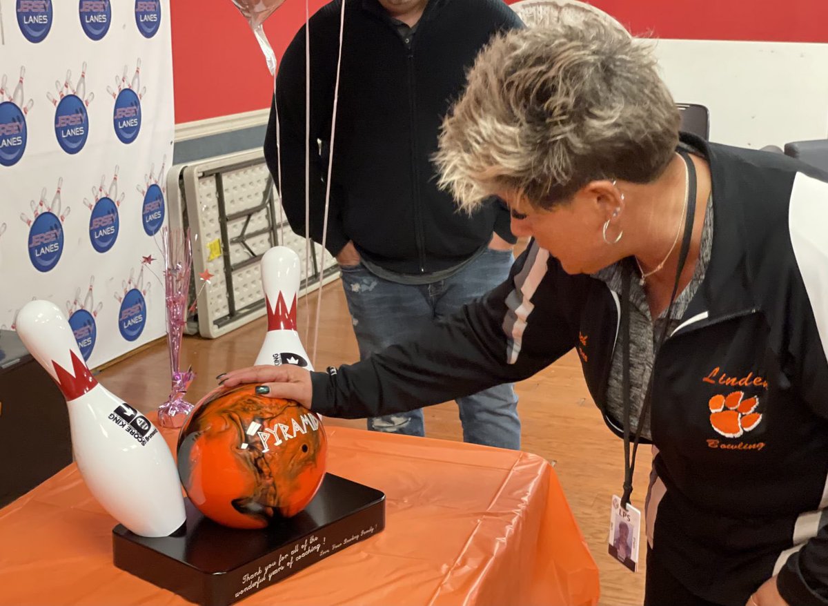 Congratulations  to Hall of Fame coach, Cherie Pizzano, of the Linden High School bowling team, on her retirement after 22 years of coaching. tapinto.net/towns/linden/s…