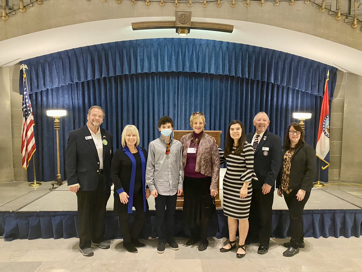 EllasLemonade's tweet photo. Make a difference!At #mocities Legislative Conference w/our amazing city’s leaders. Heard my name from the Senate floor. What a day 4 a kid. Stick with your leaders @FZSDHR @sonnywilson73 @LuetkemeyerB @andybankertv @andybankertv @reneknottsports @FZSCounseling @TedHiff https://t.co/Ow4iqrvXND