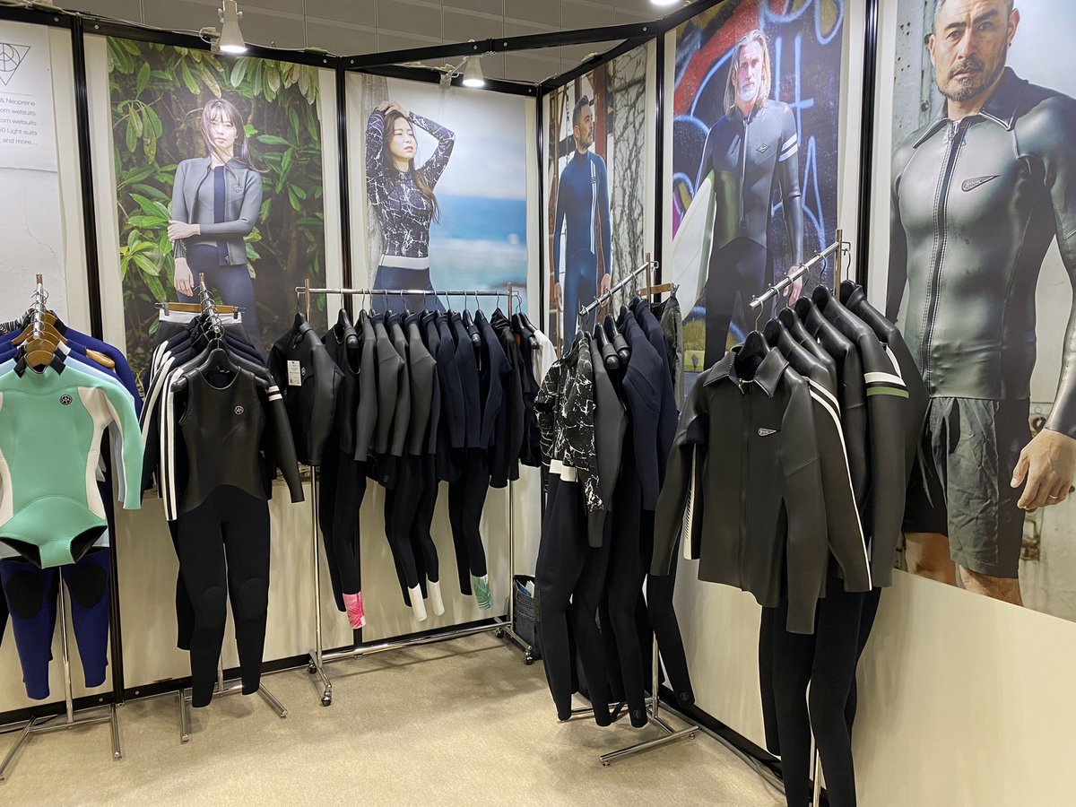 seaglass134's tweet photo. 毎年恒例

国内最大のボードカルチャー＆アウトドア展示会

『INTERSTYLE 2022』

昨日から横浜パシフィコで開催しました！

✅期間は2/15（火）から2/17（木）まで。

ボードカルチャー、活気がみなぎってます‼️

要チェックです‼️

 #インタースタイル
#INTERSTYLE https://t.co/JLUgOmxQeH