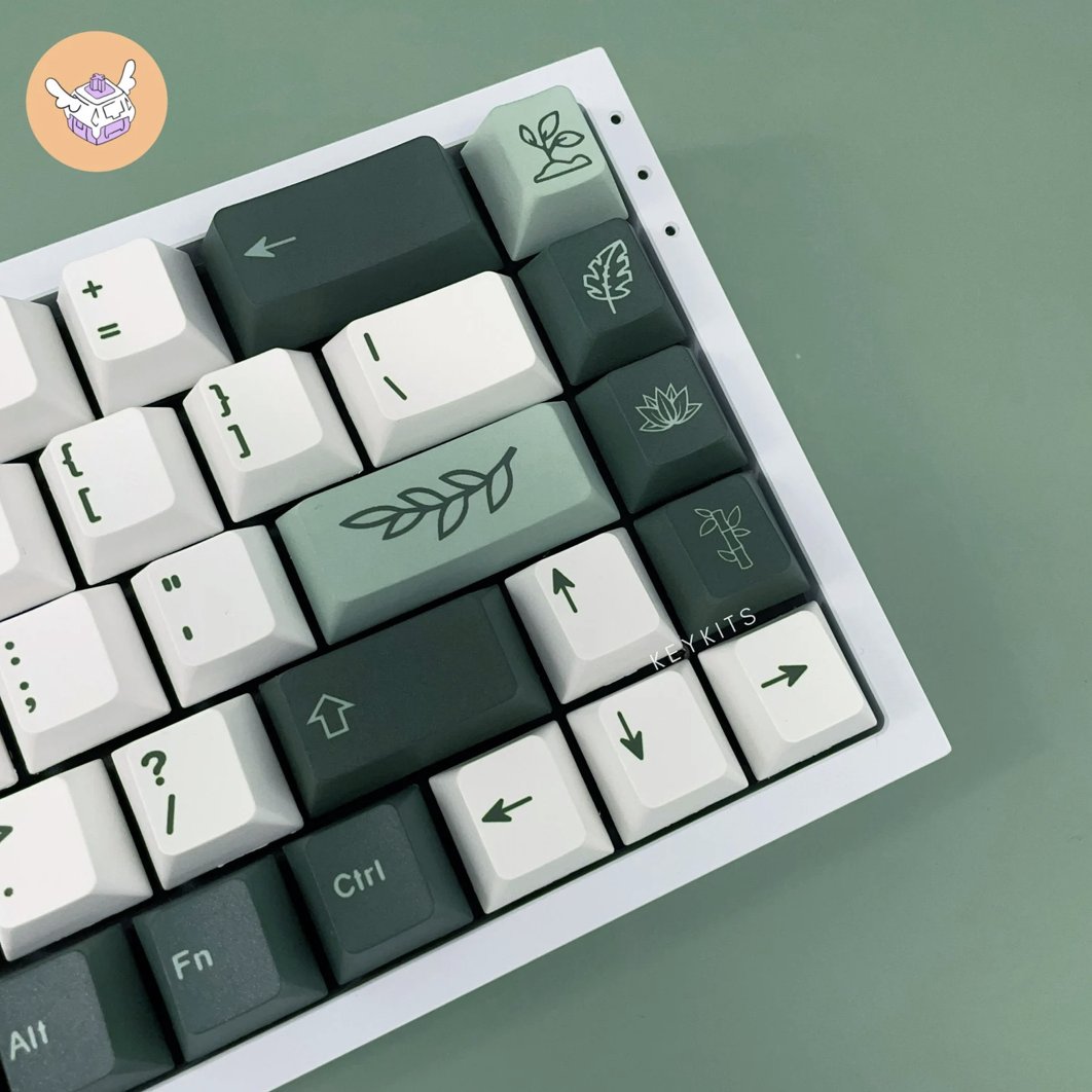 Which one do you like more? Red❤️ or Green💚?