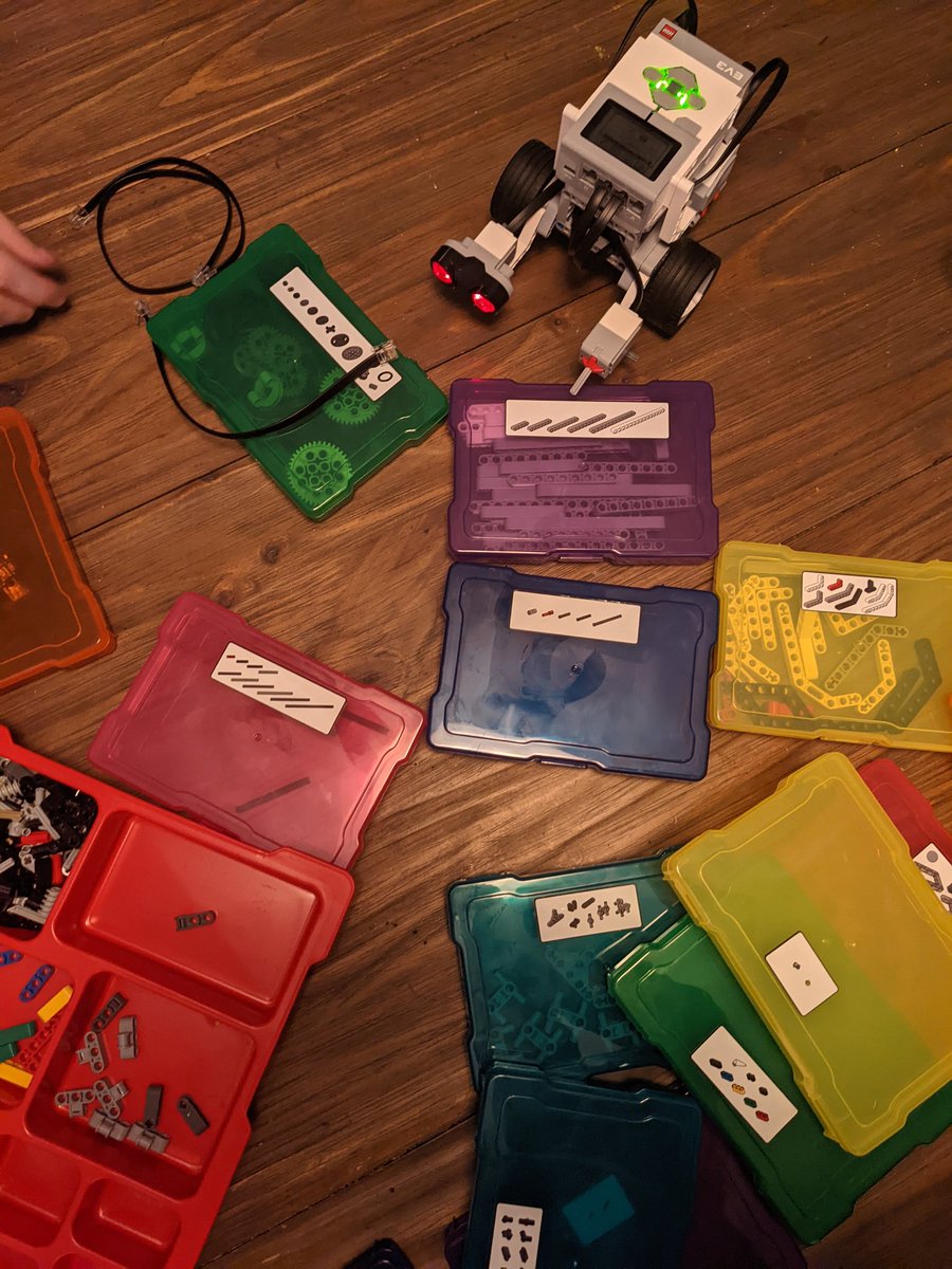 Just doing a little bit of sorting and exploring with my EV3 tonight during our PD session! Ready to show my students tomorrow ❤️ #peeleml