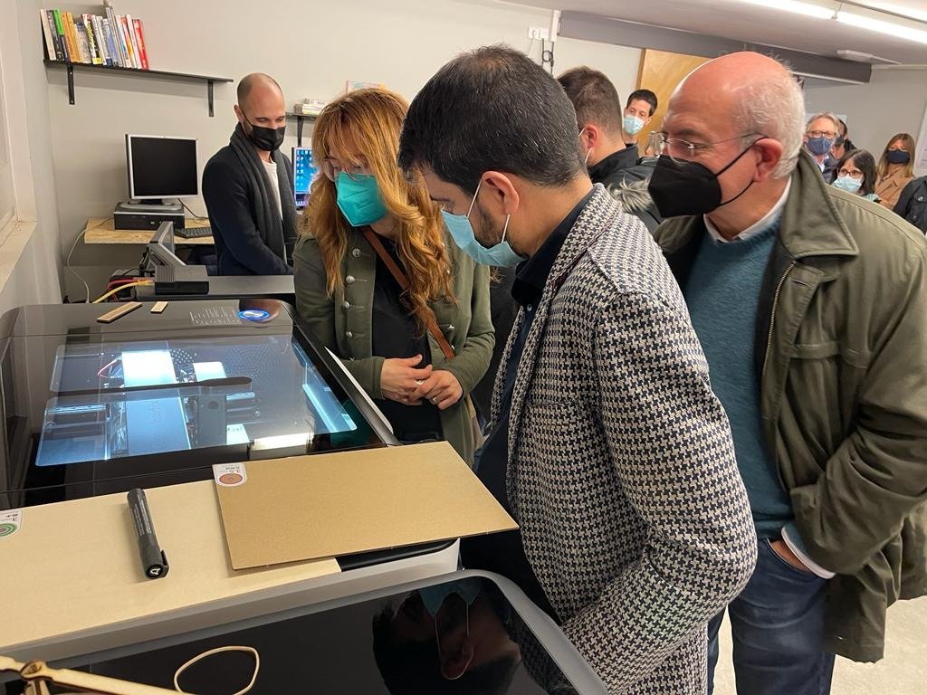 MALLAProjecte's tweet image. Gran dia per Espai Malla, avui inaugurat un projecte elaborat durant dos anys, finalment portat a bon terme. Gràcies a tots els agents que han batallat per fer-lo possible. @dissenyigualada, @ConsellAnoia, @ajigualada, @AteneuIgualadi, @TICAnoia