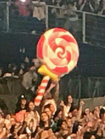 FLrP6YPVkAI8hM-?format=jpg&name=small