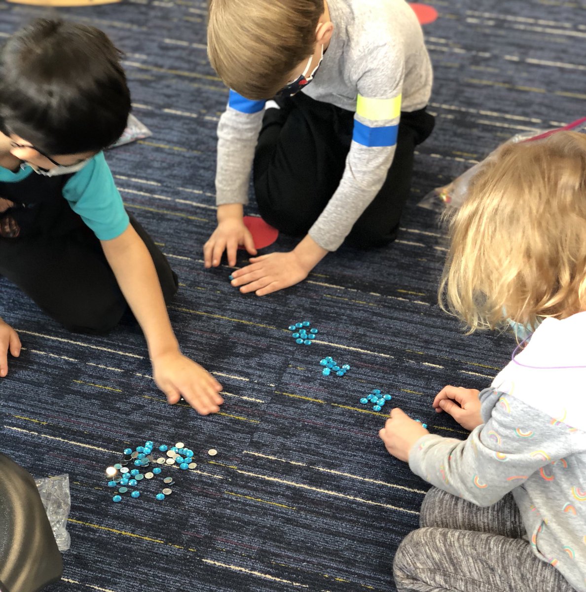 Counting Collections help us to build our number sense and represent numbers in ways that make sense to us — they help us work on counting, sequencing, grouping &amp; place value 🧠🔢 #CentralFoxes