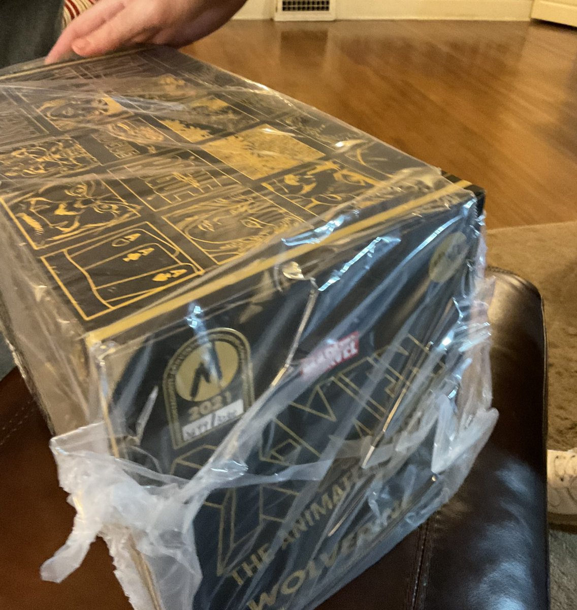 xmentas's tweet photo. Speaking of X-Men - #MondoTees #Mondo has knocked this out of the park! Thanks to our son for the #Unboxing assist 😉 #XMenTAS #xmen #Wolverine #SadWolverine #WolverineCrush #WolverineMeme @MondoNews (& Happy B-Day to me!-Julia🎂) https://t.co/rPECHDpuFl
