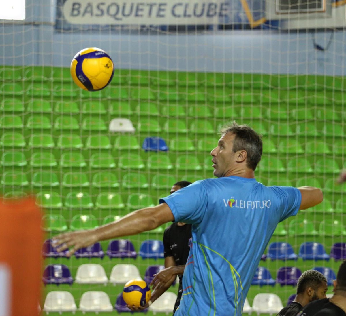 voleifuturo_ofc's tweet photo. Treino Check ✅ Parte 1
.
#govf #voleifuturo #superligab #superligadevolei #volei https://t.co/PQyEJIwQ5x