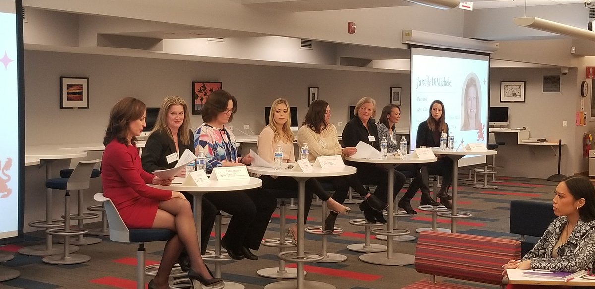 Young women <a href="/SaintViatorHS/">Saint Viator HS</a> getting great advice from @svhsandshmalum at tonight's first ever Women's Event.