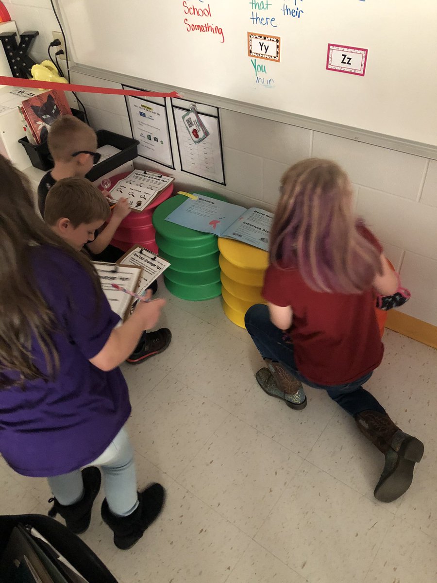 👷🏼‍♂️From being construction workers to secret spies, we are learning it all! Place value and non fiction text features are so fun!🕵🏼#tweetingtuesday