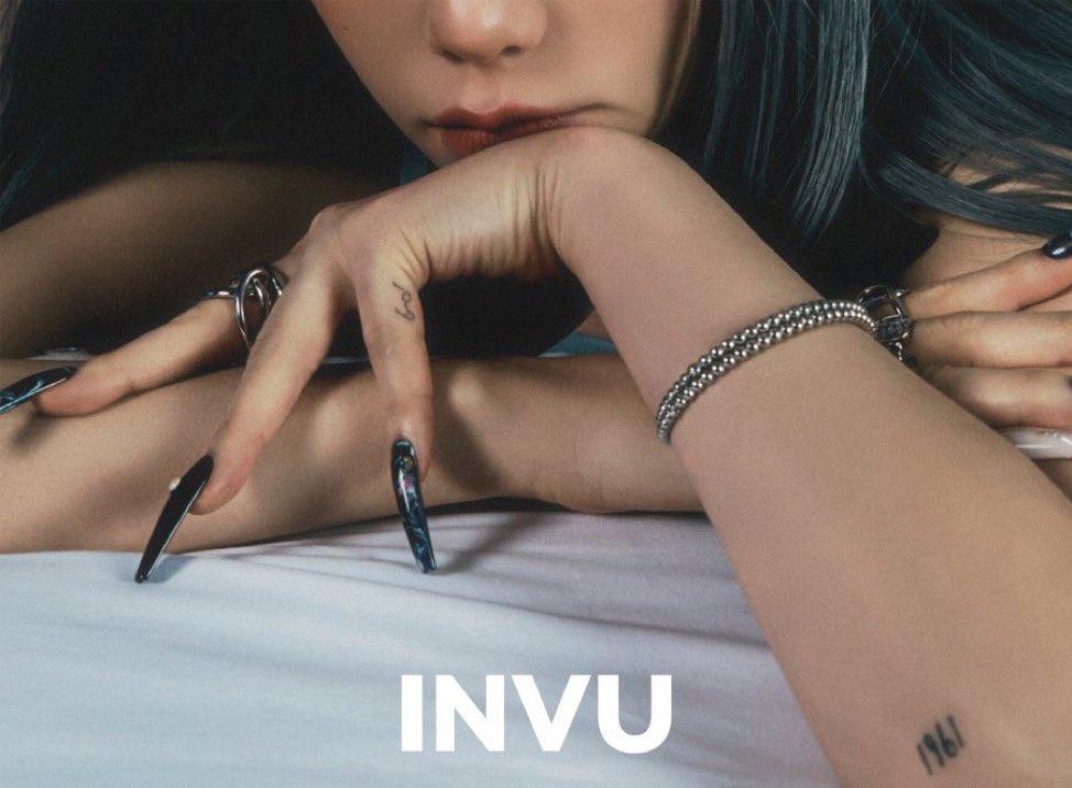 jsone_kumi's tweet photo. TaeYeon MV🎧🎶💕
#TAEYEON_INVU 

https://t.co/gvwxC4KEVA https://t.co/eDa2WVwQfC