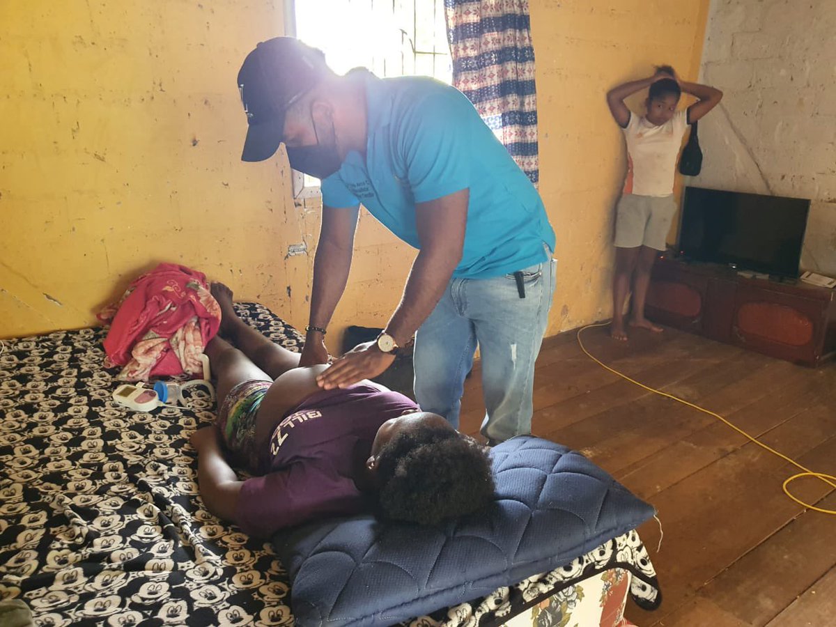 SaludImbabura's tweet photo. #SanLorenzo | Personal del centro de salud Calderón, perteneciente al #Distrito08D05 realiza visitas domiciliarias a embarazadas de alto riesgo de los recintos del km9, km6 y casa del pobre, también de visitó a pacientes vulnerables,
#JuntosLoLogramos https://t.co/obYakXbJyO