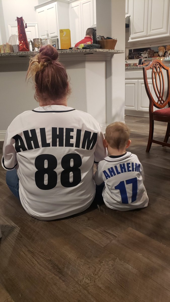 AhlheimAshley's tweet photo. Well unfortunately we were stuck at home for a sick day but we still wanted to represent our team for #DobieKindnessWeek2022 https://t.co/Wt5uzyooN3
