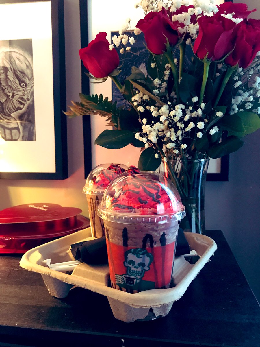 Lilithmyers97's tweet photo. 🍒 Black Forest 🍒 Amaretto-infused chocolate covered cherries blended with coffee &amp; mocha, and topped with red whip cream ♥️🖤 #RadCoffee https://t.co/NuDWtcClsf