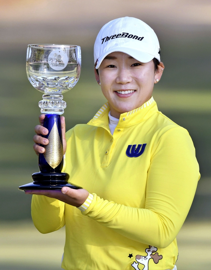 “負けないメンタル”と“勝つメンタル”は一見
同じ意味のようですが、
明らかに違いがあります。
#申ジエ #ゴルフ