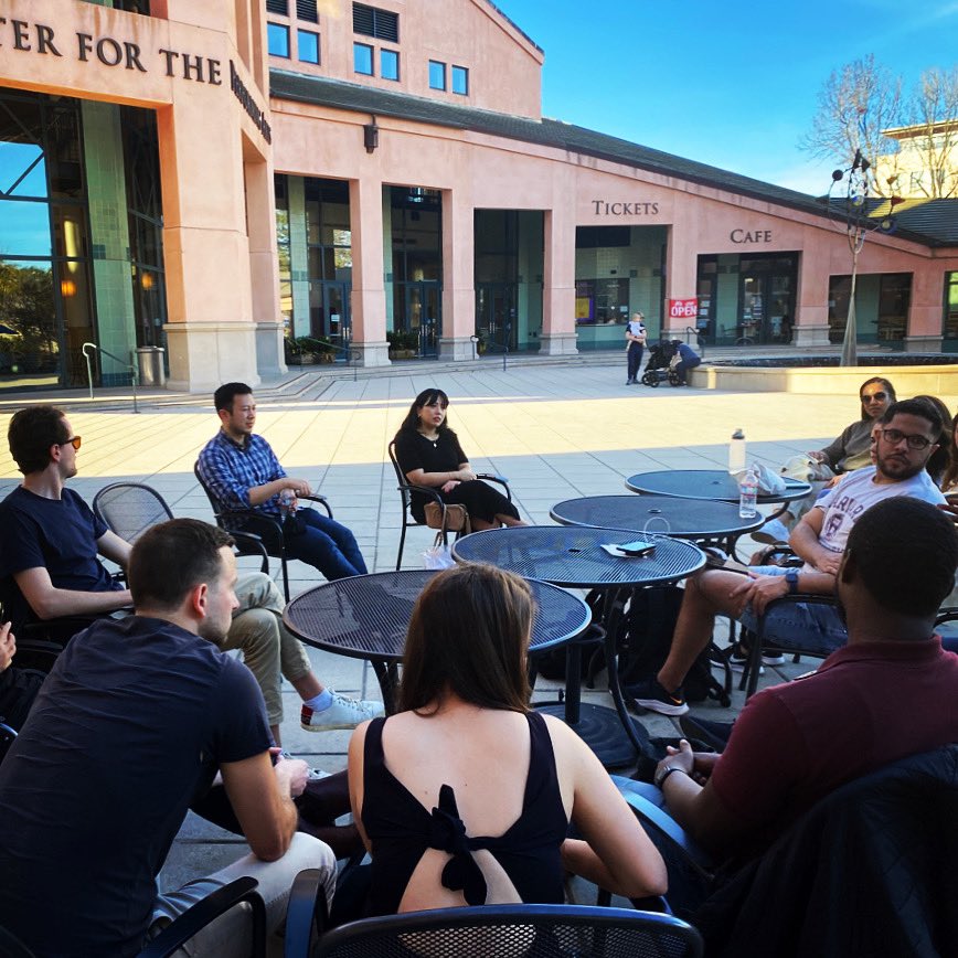 mtnviewellen's tweet photo. Grateful to meet with a current @Kennedy_School student delegation led by a Mountain View resident &amp; former Youth Advisory Committee (YAC) member to talk about @mountainviewgov and impact of #localgovernment #HKSLife #hksexecutiveeducation #harvardextensionschool https://t.co/FlNXpyYT8i