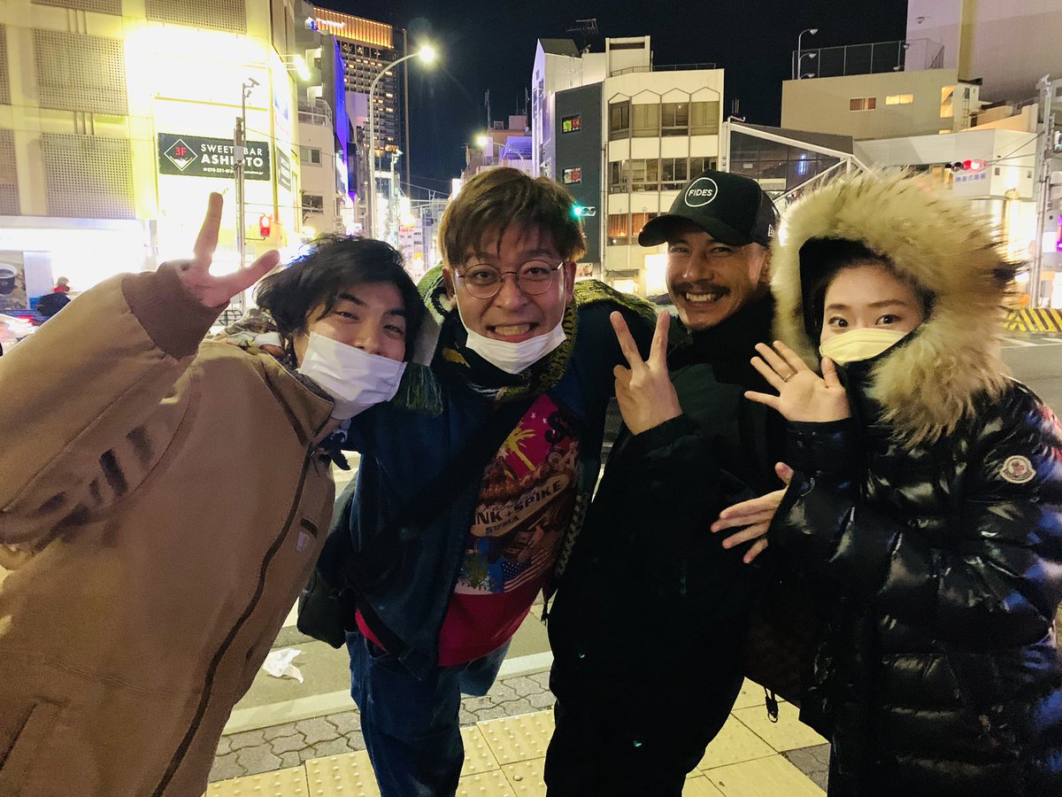 ten_sion4's tweet photo. お久しぶりのツイートです☺️

#ズンズ に #テンション メンバー
生出演中😇✌️✨相変わらずやりとり😂

あるお知らせが…😌💗

https://t.co/fjovC3vxyq #radiko #クマガイタツロウ #ズンズ #KissFMKOBE 

#あおばテンション
#クマガイテンション
#もかテンション
#岳登テンション https://t.co/TXd91sjsvT