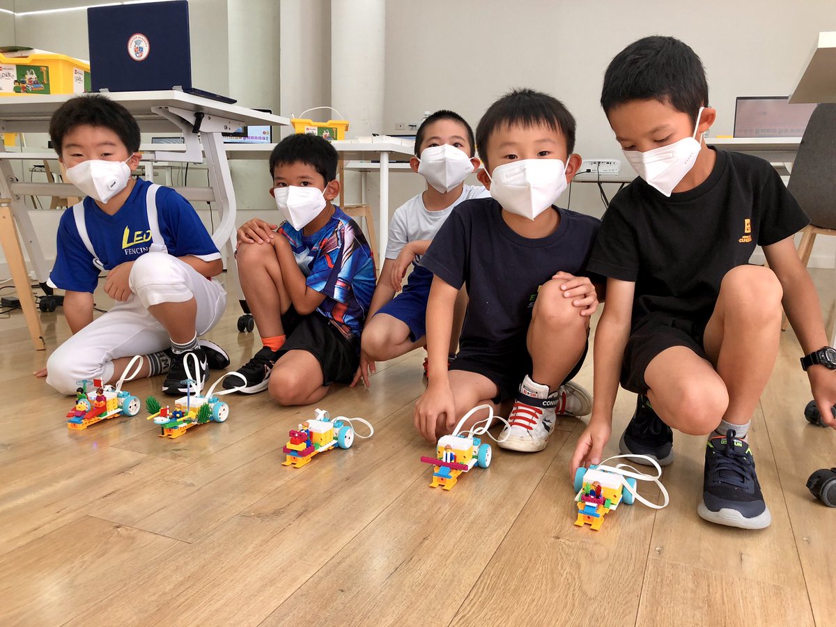 Creator Academy (@academycreator) on Twitter photo Start your engines! Students show off their arctic race cars programmed with <a href="/LEGO_Education/">LEGO Education</a> SPIKE Essential #lego #Robotics Start your engines! Students show off their arctic race cars programmed with <a href="/LEGO_Education/">LEGO Education</a> SPIKE Essential #lego #Robotics