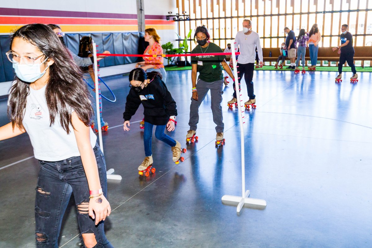 fireworkfound's tweet image. 🎆 Camp Firework Reunion 2022 🎆 Catching up with our campers to see how they’ve been using their firework pillars this school year!

🔴 Fearless
🟣 Inspire
🟡 Reflect
🟢 Experience
🔵 Wellness
🟤 Openness
⚪️ Role Modeling
🟠 Kindness

📷: @lampandboat