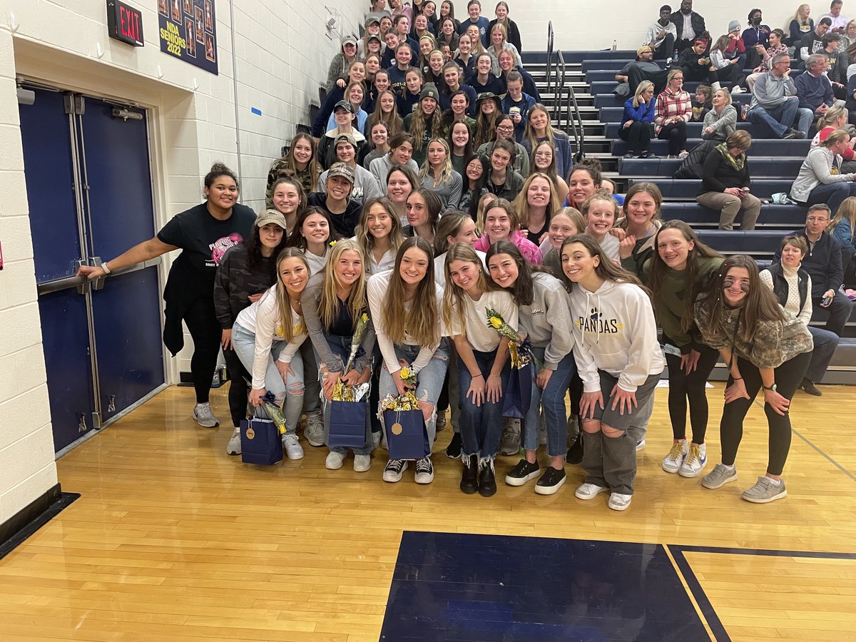 NDA_athletics's tweet photo. Congrats to our senior swimmers and divers! 
Sydney Dierig
Paige Donnelly
Abby Hay
Sophia Helson
Katie Mckeown
Kennedy Oak
Charlotte Sprecher https://t.co/5r9mvmpxE2