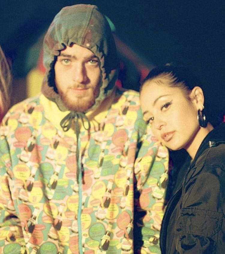 ruesboo's tweet photo. a duo we didn’t know we needed #Euphoria #fez #fexie #MADDYPEREZ https://t.co/Qil3SIaJuw