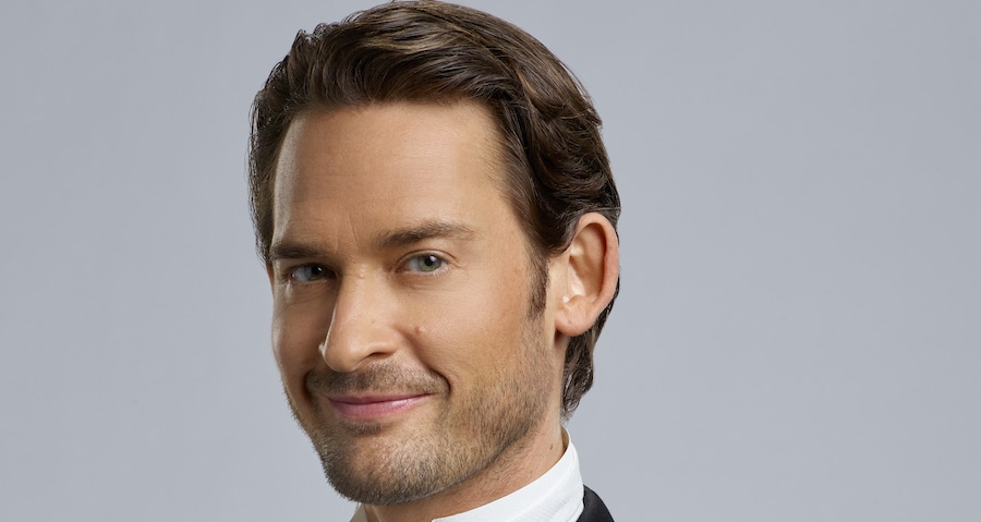 tv_xmasmoviefan's tweet photo. Another piece of the puzzle comes into view. Definitely need a @IamWillKemp #CountdowntoChristmas movie in 2022.
@hallmarkchannel ‘Christmas In London’ Now Filming: Starring Will Kemp, Reshma Shetty, Callum Blue
https://t.co/pBZIIIa6PP https://t.co/Afe4Znnb3E