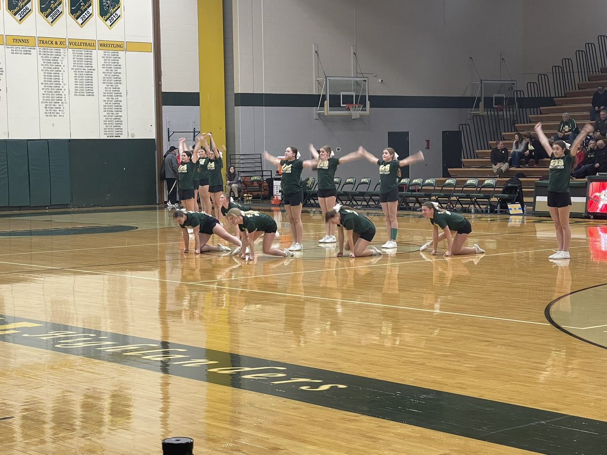 EMacG14's tweet photo. Senior night for @Howellbball and a W. Love watching you play. Great performances by Pom and Cheer. @HowellAthletics #OneHowell https://t.co/3P3bWLhlYs