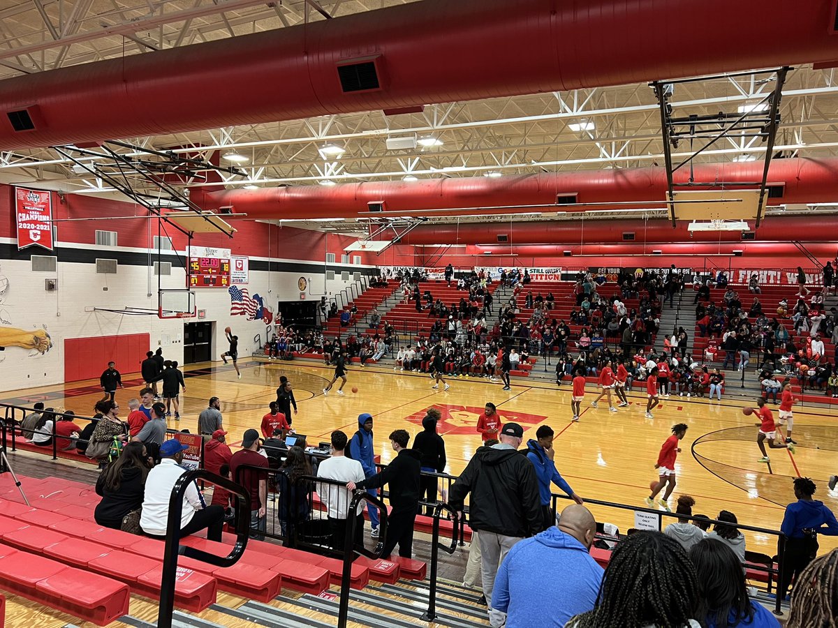 mrsburrow211's tweet photo. I might have missed Senior night, but I’m not missing the last game of the season! Let’s do work @NorthForneyBB https://t.co/FrEhbcXaIj