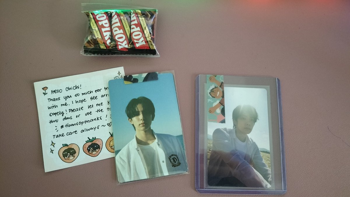 chichigastos's tweet photo. #hoonsofthanks | #forchichi
thank you sm ate @hoonsofties for trading with me!! nagkapareho pa tayo ng freebie na candies 😭 lakas ng sparks grabe 💥💥💥 https://t.co/j77YL1yt0E