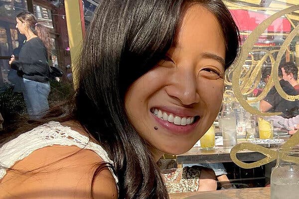 juliej_won's tweet photo. Christina Yuna Lee was 35 years old &amp; of Korean American descent. Today, we gathered for a vigil to honor her life that was taken from her too soon. Today, we gathered to mourn her senseless murder. Today, we re-center our focus on HER: a Korean American Woman &amp; Fighter (1/6) https://t.co/ywknuNHCxp