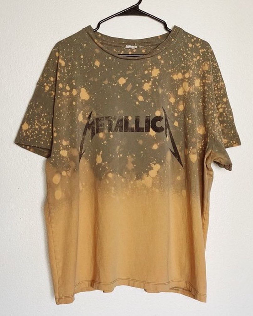 Collectors Bundle 2/5 - Metallica 💀🗡

One of my favorites bundles from @stonewasheddyes and I’s collab! The shirt is an XL 🖤

Coming 2/24/22 @ 1pm CST / 2pm EST